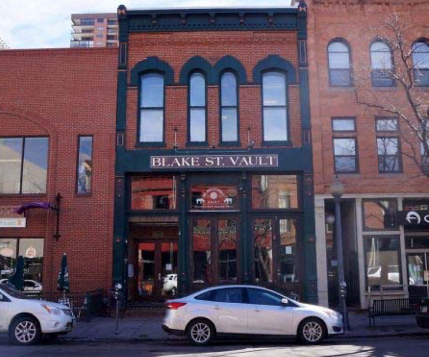 Ringsby Realty Sells the Blake Street Vault Building