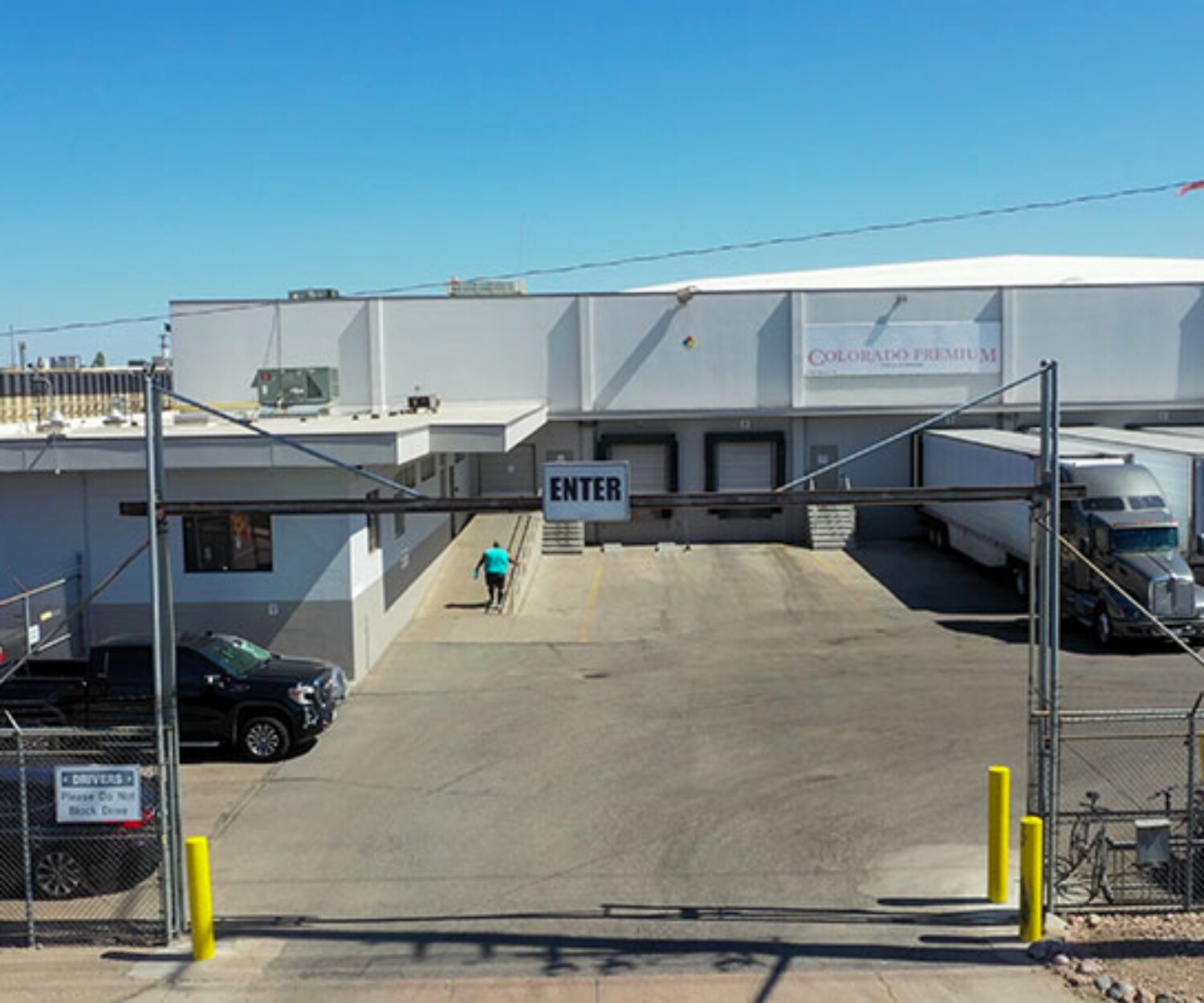 RINGSBY REALTY COMPLETES 157,745 SF INDUSTRIAL LEASE RENEWAL IN DENVER, COLORADO